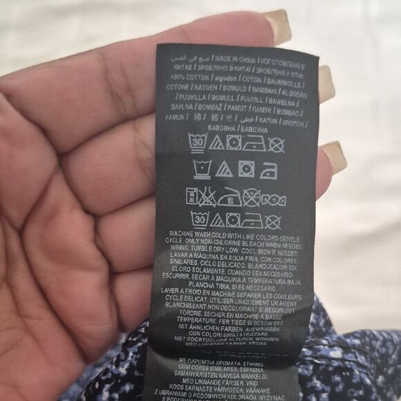 Guess Men's Navy and Black Patterned Shirt - Picture 9 of 16